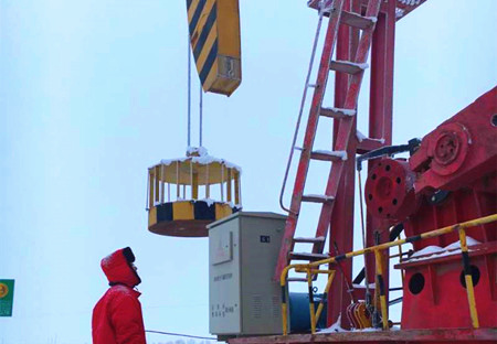 向春节坚守岗位者致敬