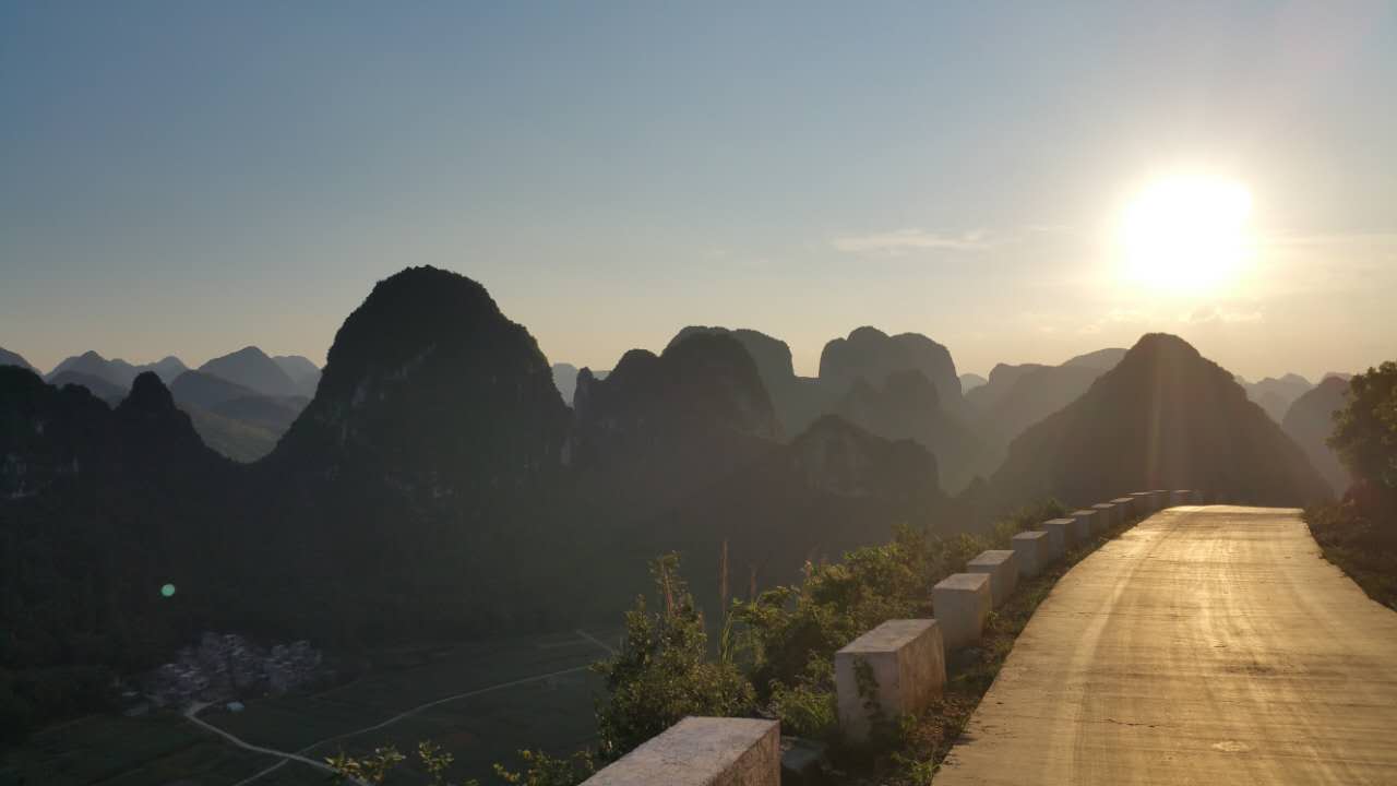 夢(mèng)里壯鄉(xiāng)——壯族生活的一幅美麗畫(huà)卷